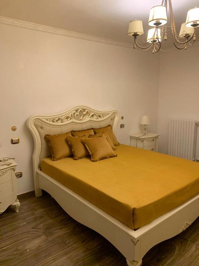 Ferienwohnung Le 4 Stelle Luminose Trinitapoli Exterior foto